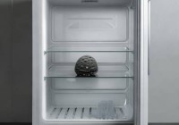 冰箱里出水原因揭秘