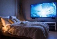 床头靠电视墙摆放的优缺点解析