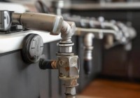 燃气灶漏电麻麻感，安全检查指南