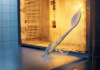 塑料勺在消毒柜中融化，揭秘背后的惊人真相